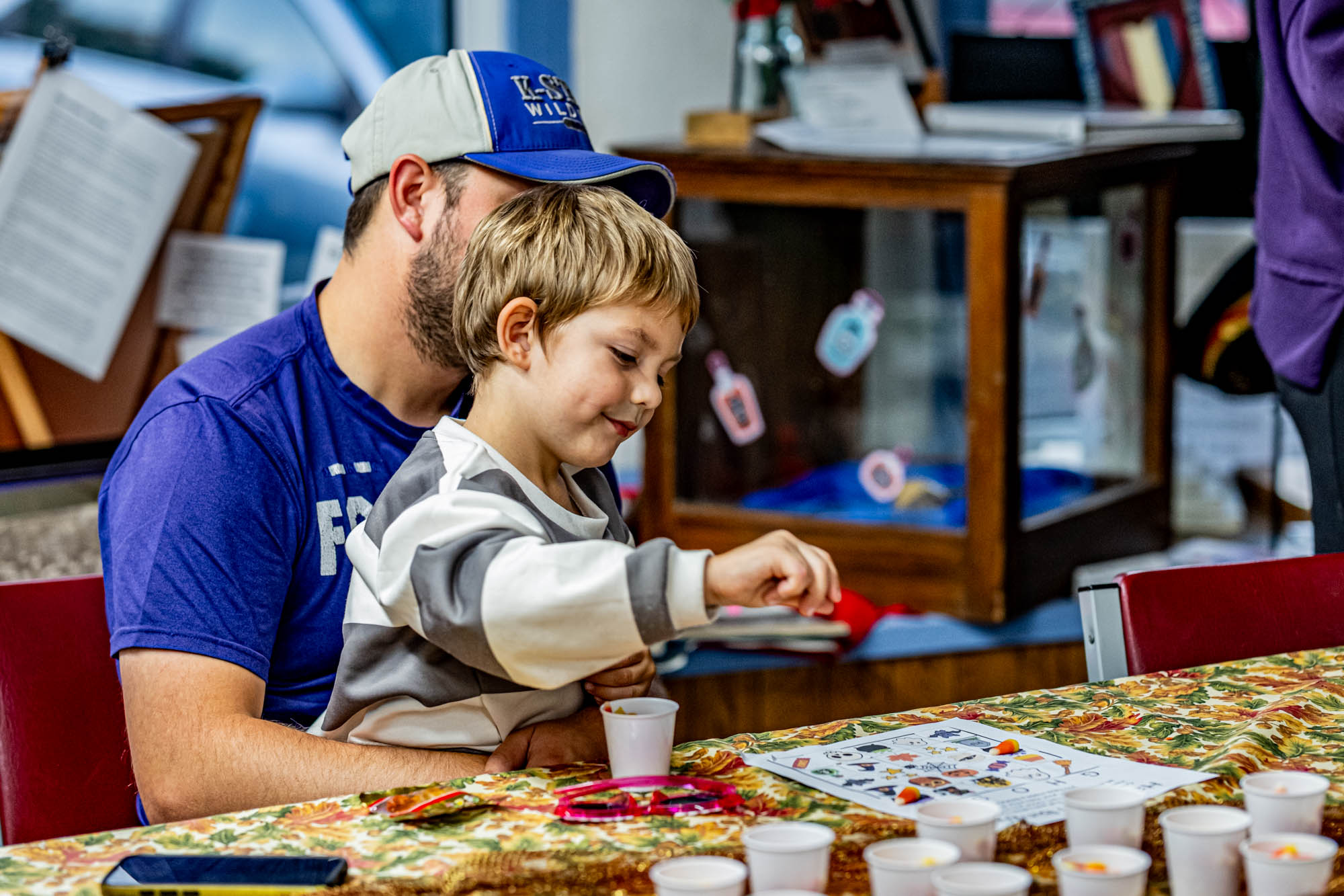 Bentley Woodyard playing some bingo